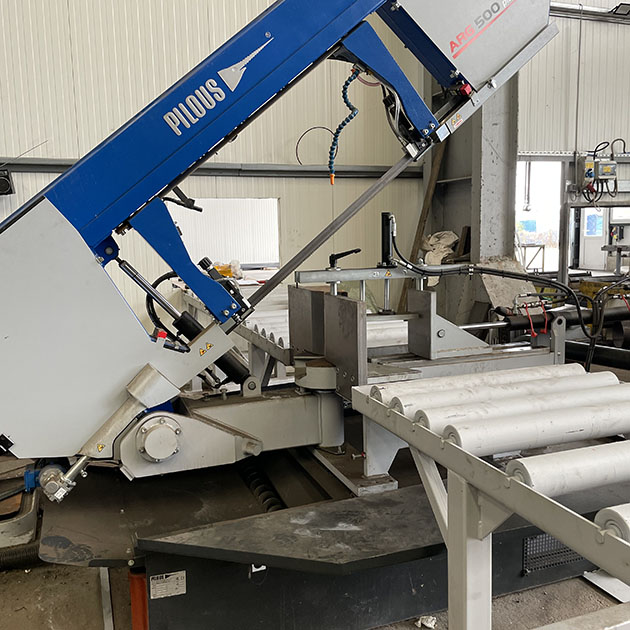 Cutting of rods